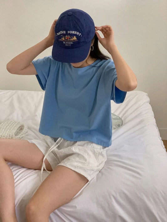 // 100%棉質中短款素TEE