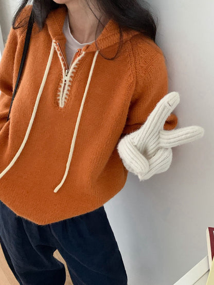 // 撞色半拉鍊連帽軟糯毛衣