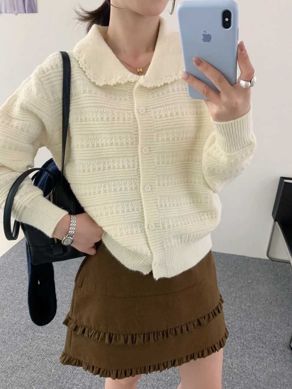 // 超精緻鈎花邊圓翻領特別織紋CD