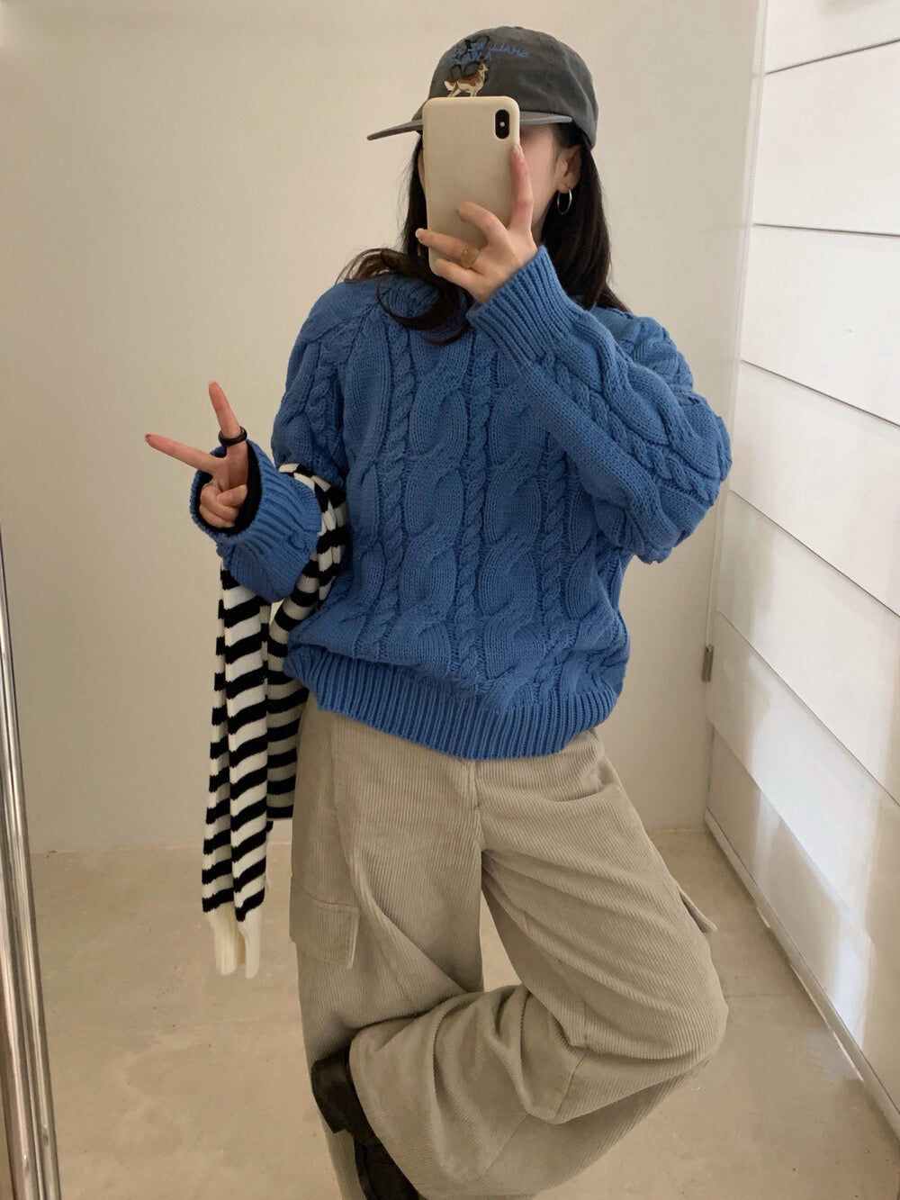 // 復古感扭紋麻花毛衣