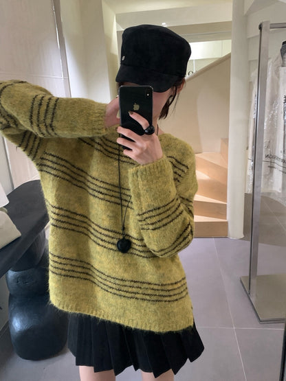 // 特別色系間條軟糯毛衣