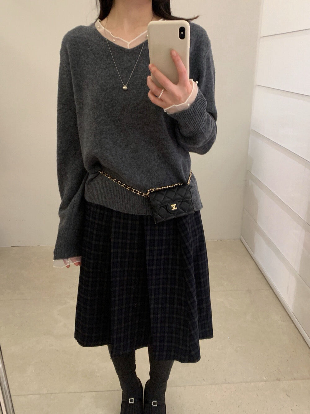 // 100%綿羊毛拼珍珠lace邊NT