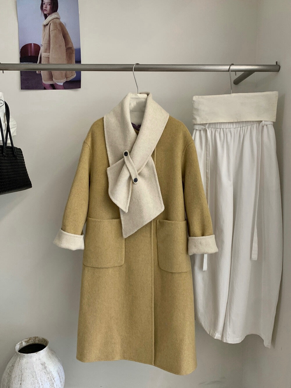 // 撞色內裡斜襟連頸巾100%羊毛雙面手工外套