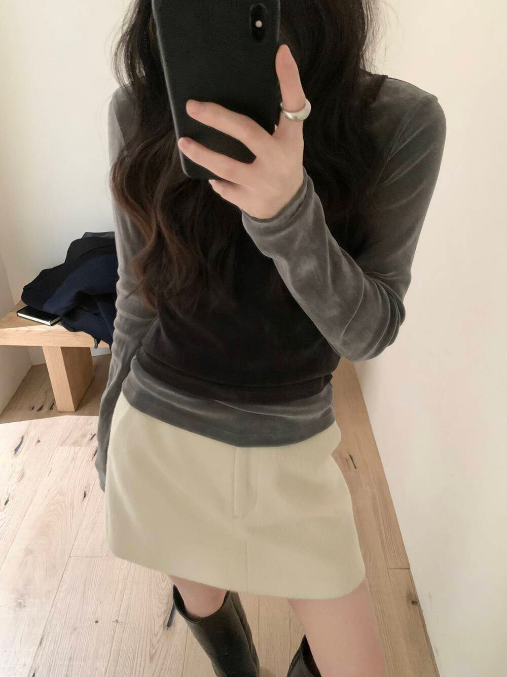 // 半領絲絨感打底上衣