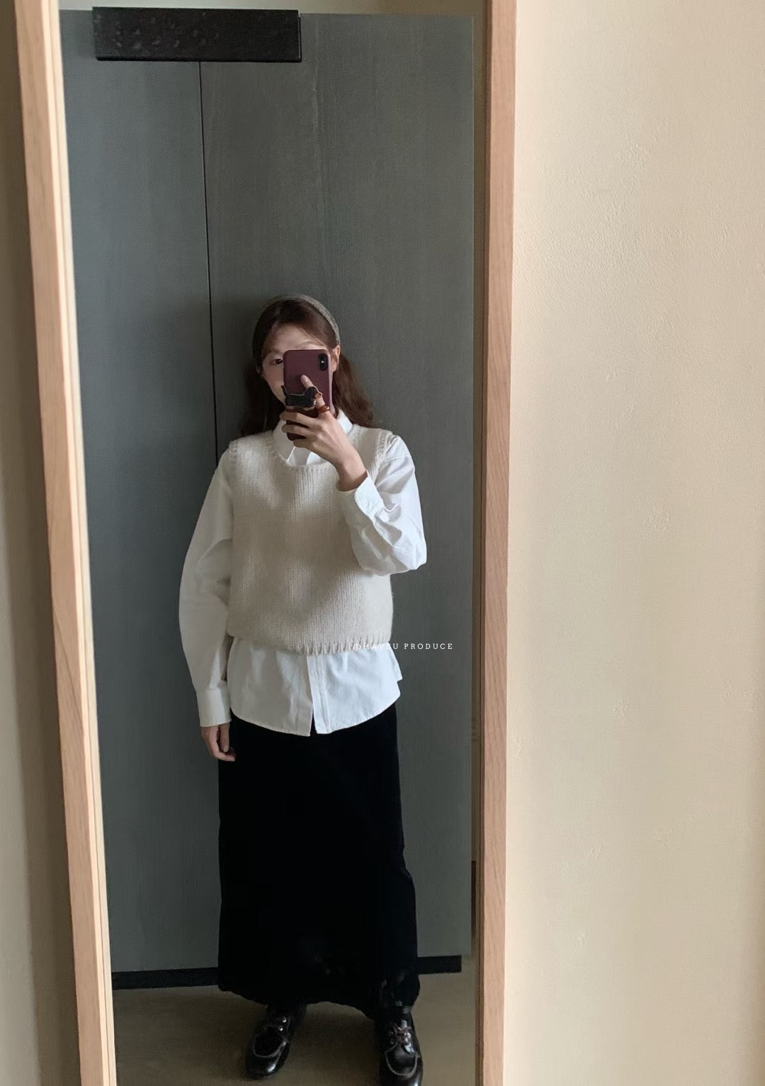 // 慵懶粗針後皮標羊毛背心