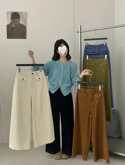 // 小口袋設計微闊腳燈芯絨褲