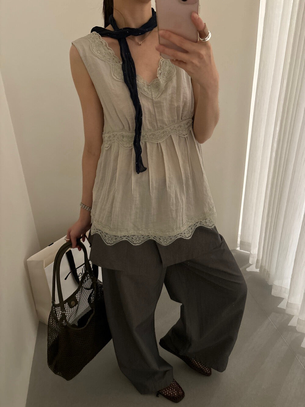 // 精緻lace邊前後V領背心