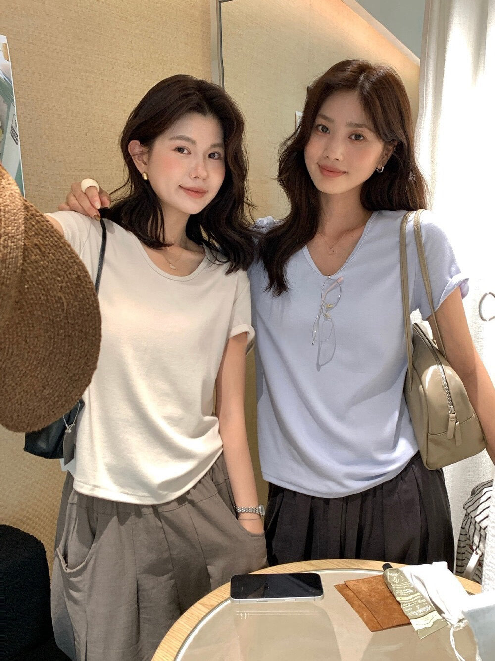 B64 / 熱賣12色U領純色TEE