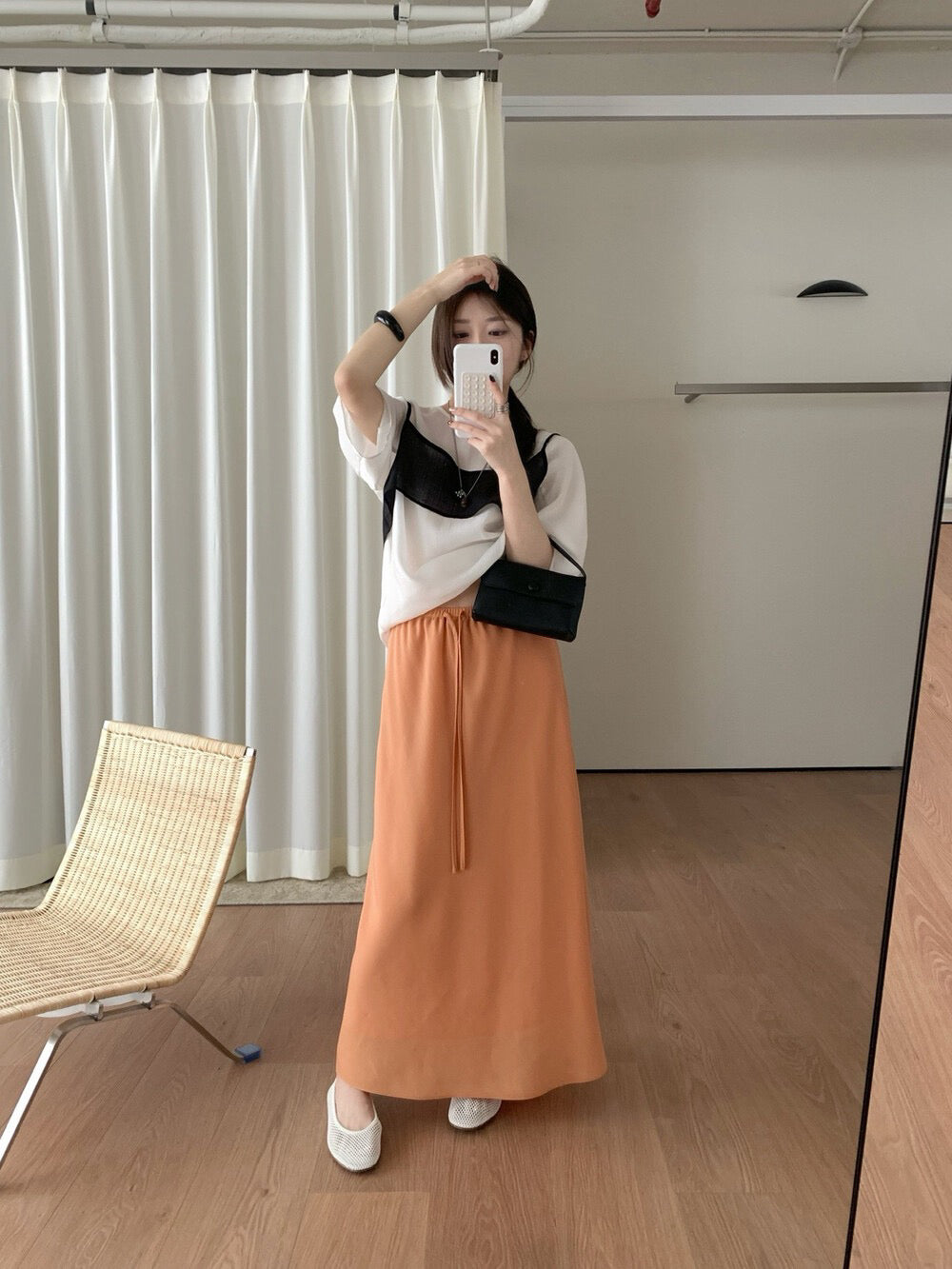 // 紙片人天絲微A字中裙