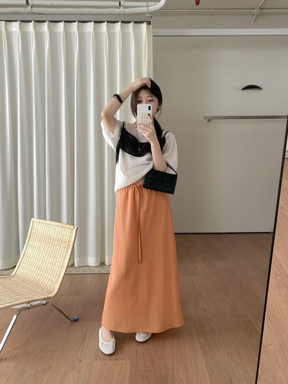// 紙片人天絲微A字中裙