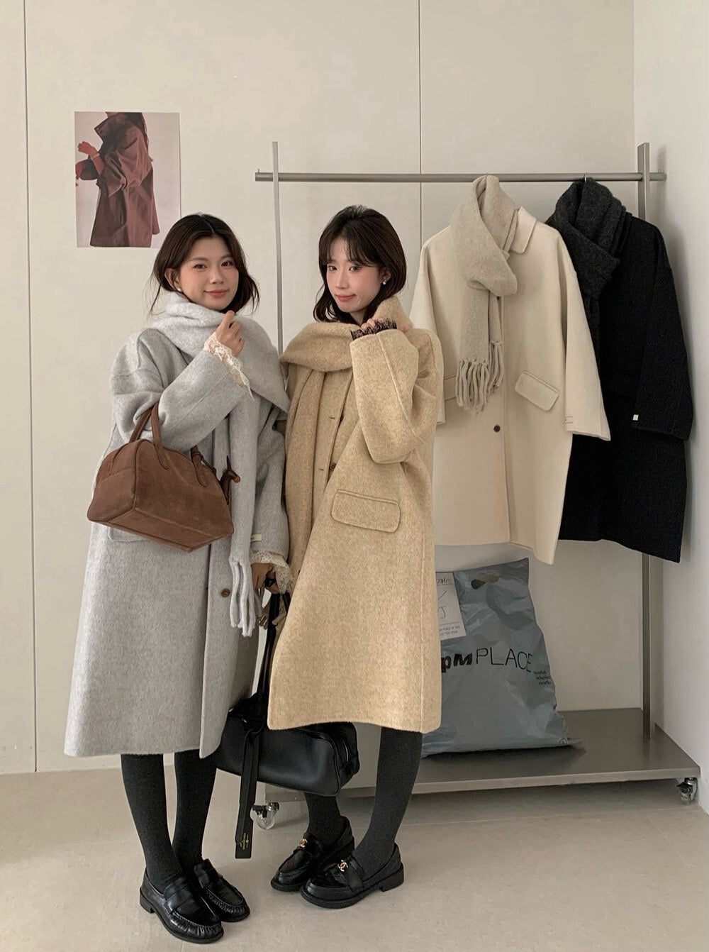 // 經典翻領口袋中長100%羊毛手工雙面外套(連頸巾)￼