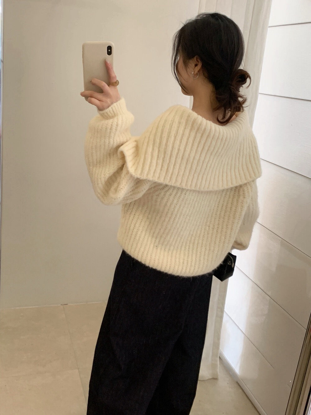 // 8%wool溫柔一字領鈕扣大翻領毛衣