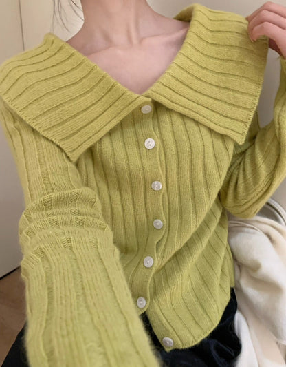 // 50%綿羊毛+20%alpaca可一字領直坑紋大翻領NT