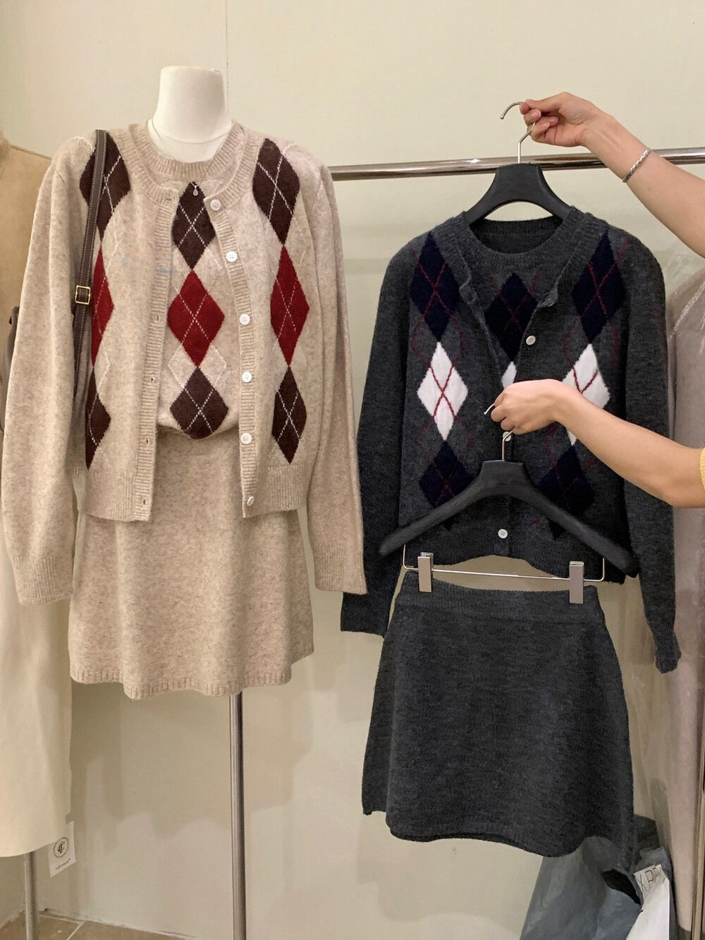 // 超氣質菱格紋背心+外套+短裙三件套