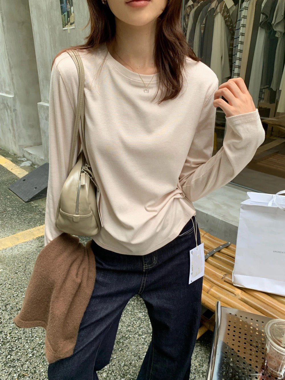 B175 / 低飽和度色系圓領基本款長袖TEE