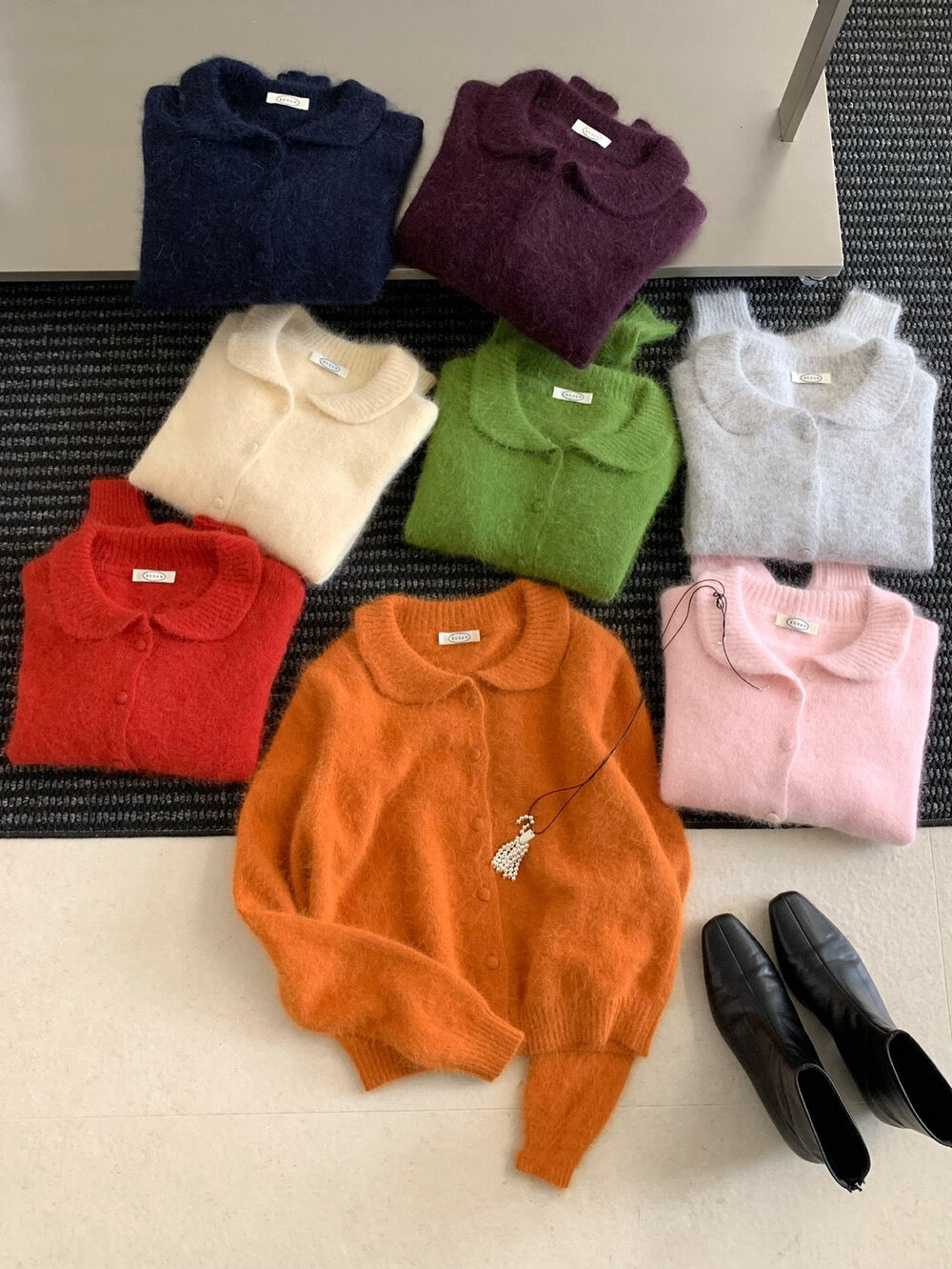 // 自帶柔光感40%兔絨圓翻領包扣NT