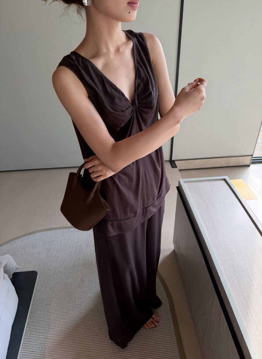 S20 / 15%麻鏤空details扭結背心+休閒闊褲套裝