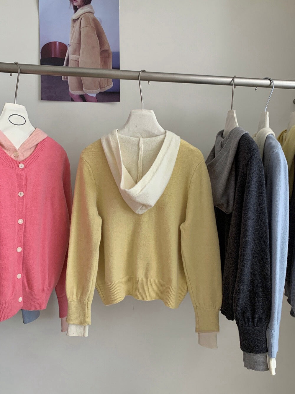 // 超美配色假兩件連帽外套NT