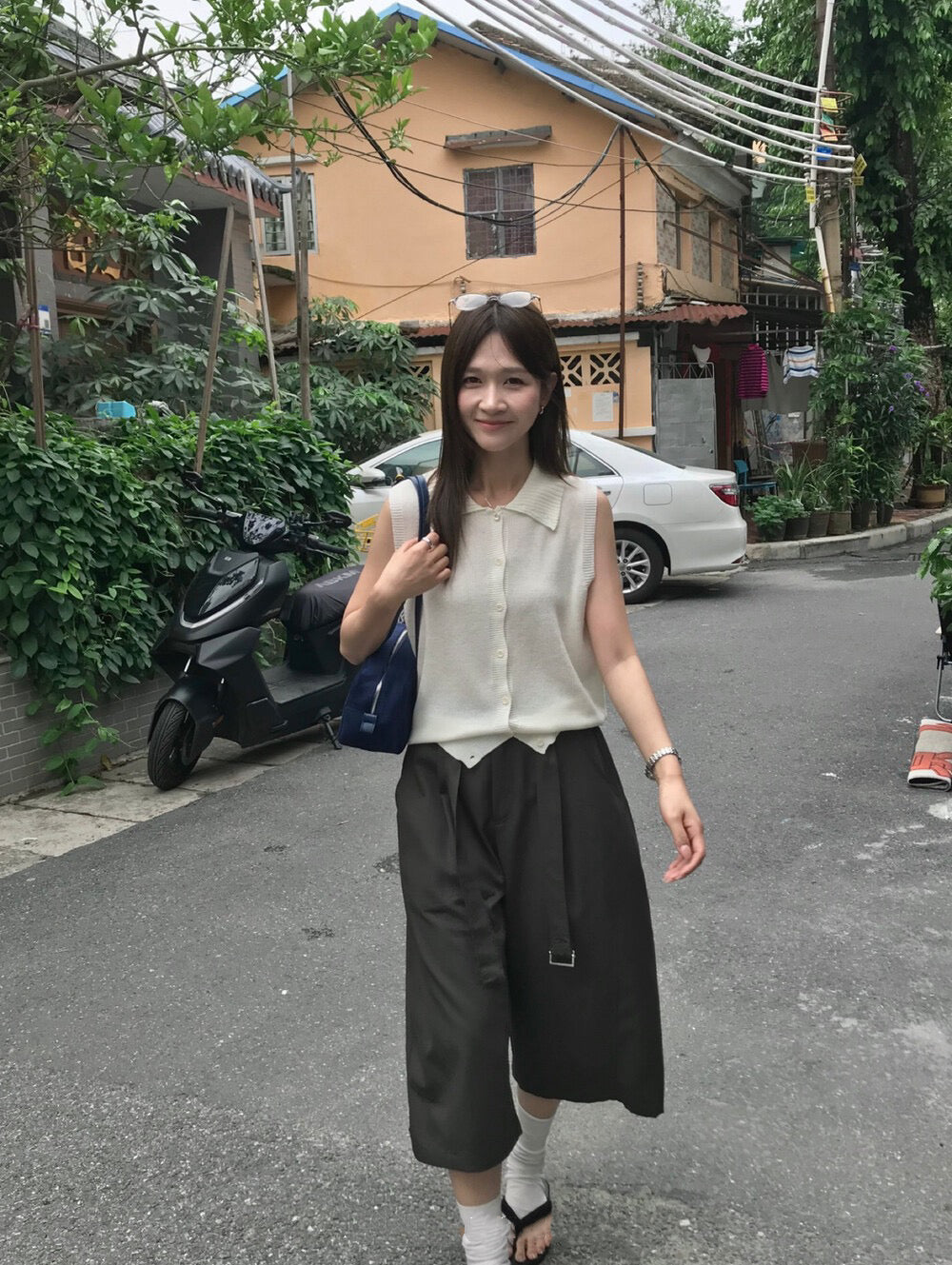// 直紋翻領天絲麻針織背心