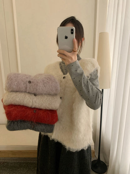 // 12%羊毛茸毛感V領排扣背心