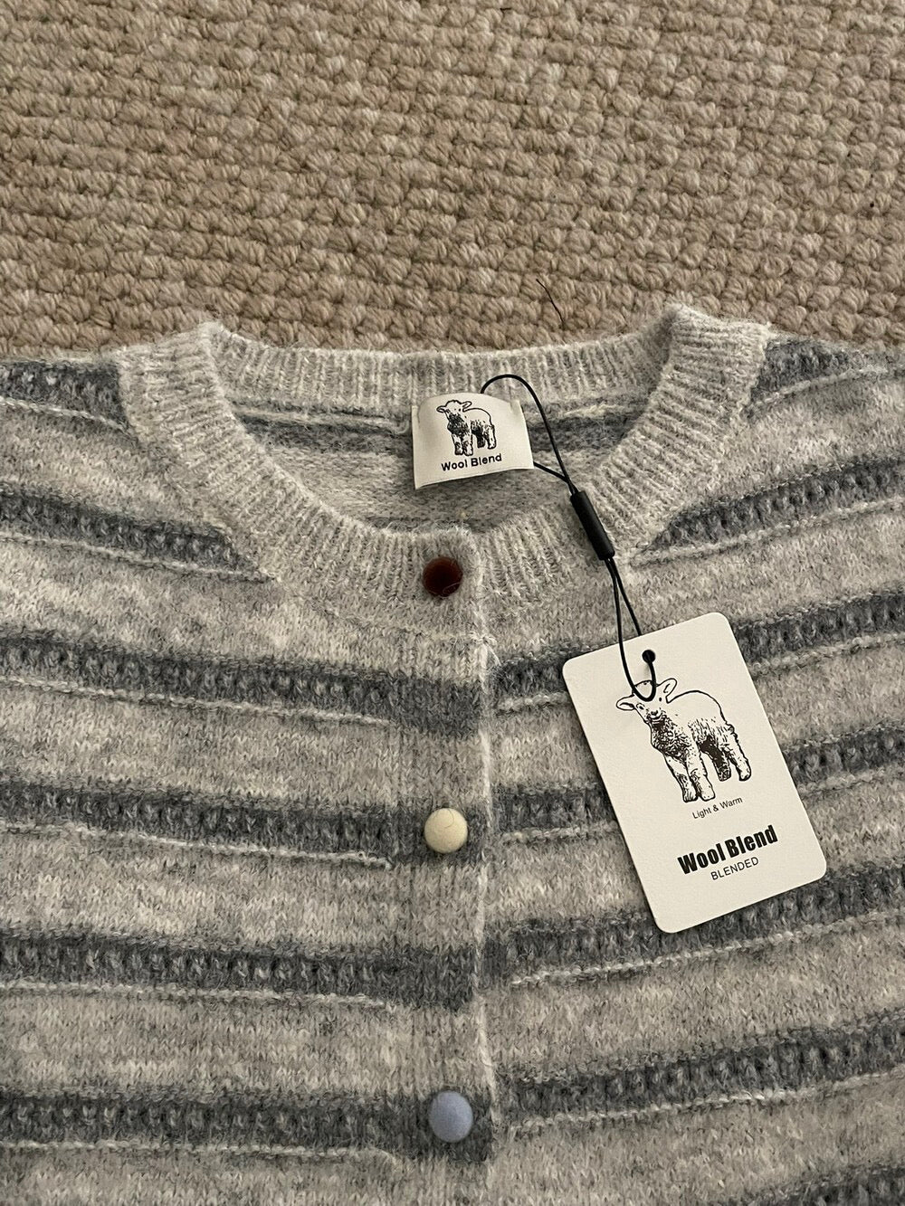 // 8%wool混色鈕鏤空間條CD