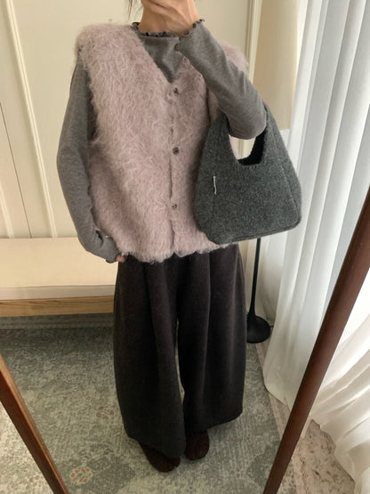 // 12%羊毛茸毛感V領排扣背心