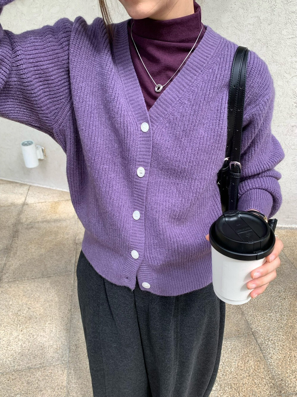 // 超soft V領8色直紋CD