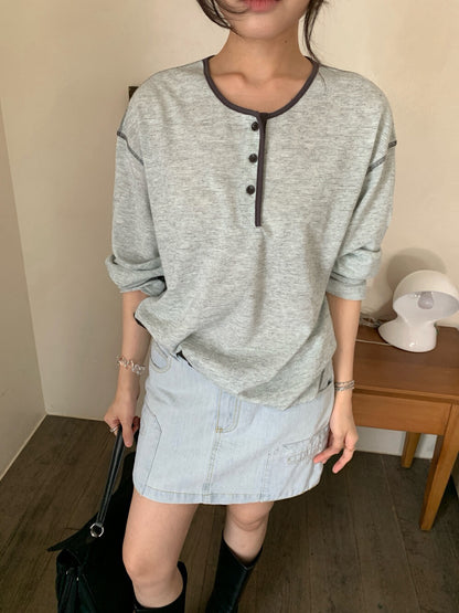 // 撞色及邊縫線亨利領TEE