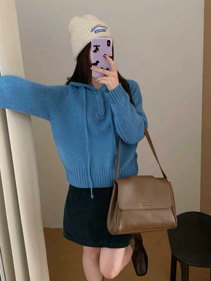 // 顏色超美鈕扣連帽毛衣