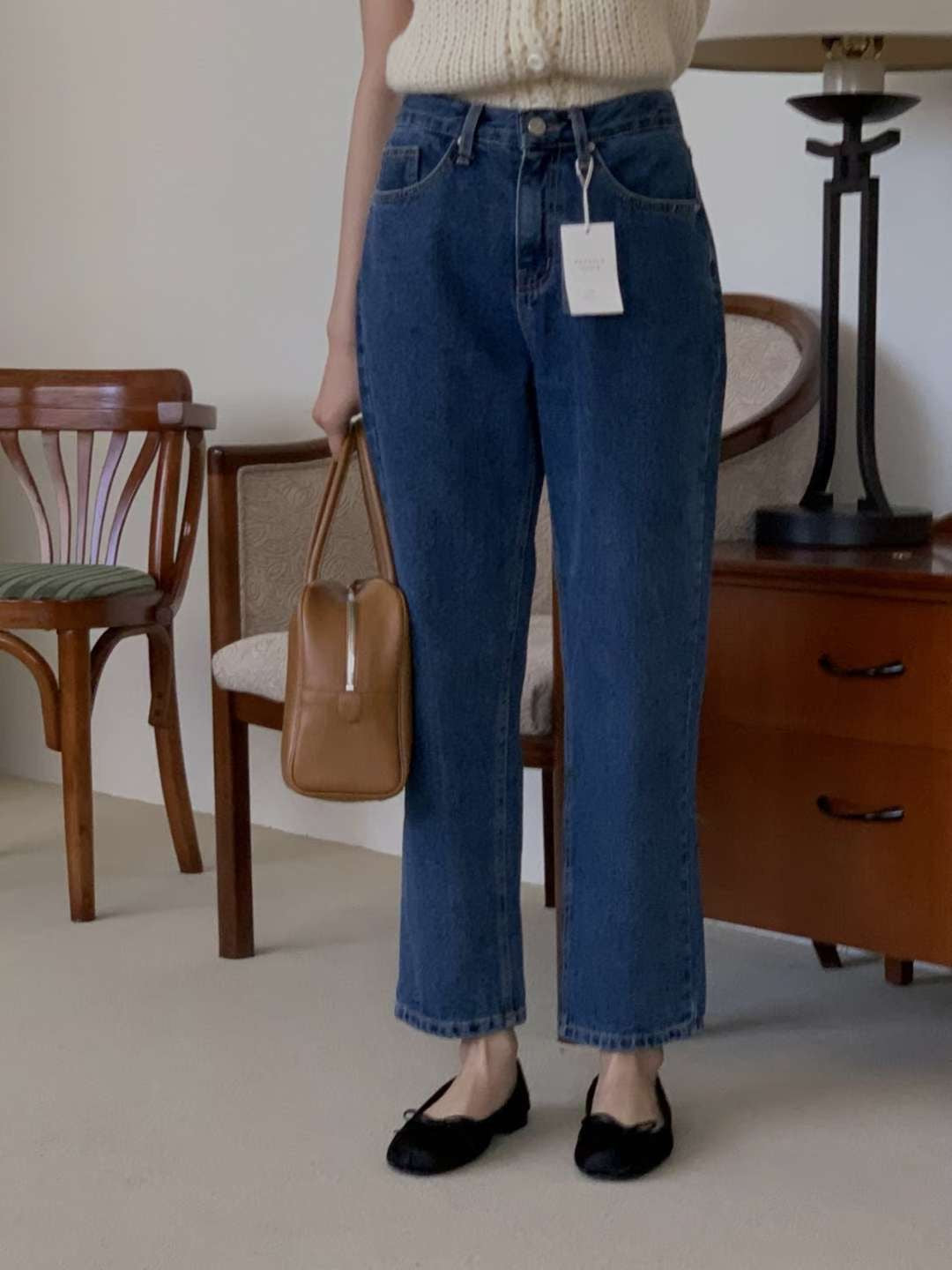 // 經典洗水九分直筒牛仔褲