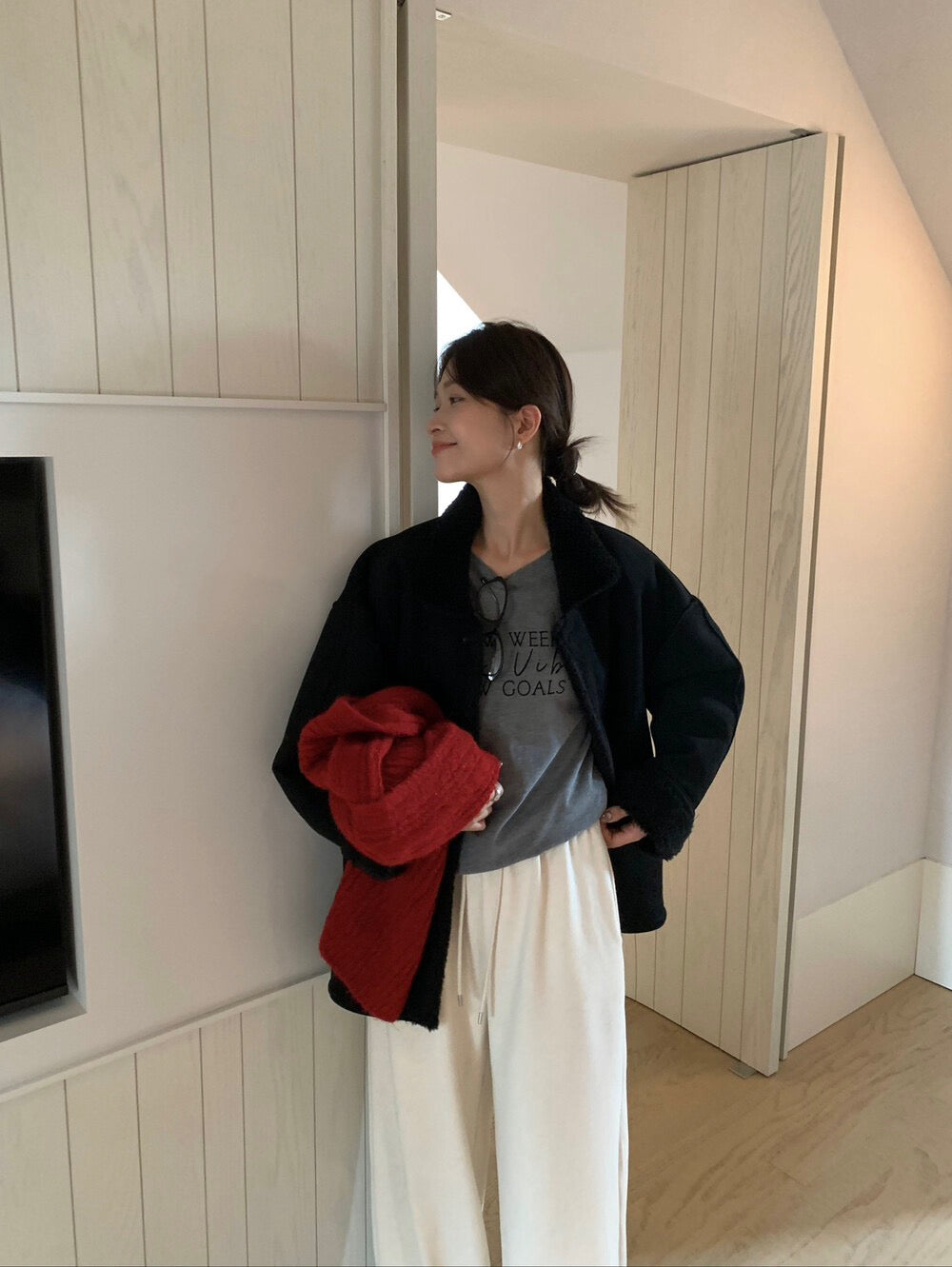 // 可雙面穿皮毛一體翻領中長外套