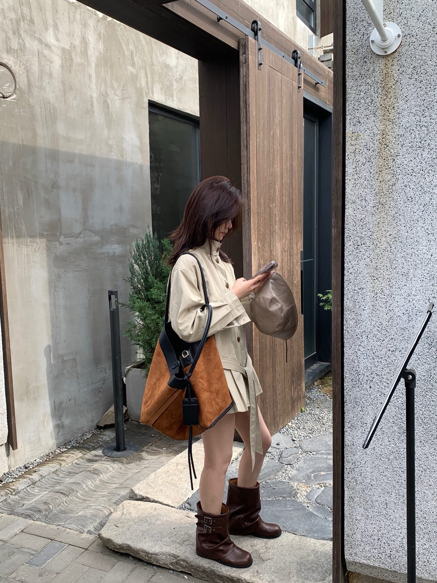 // 設計感百褶腳可立領trench coat