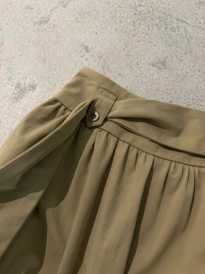 S16 / 特別腰位壓褶傘型半身裙