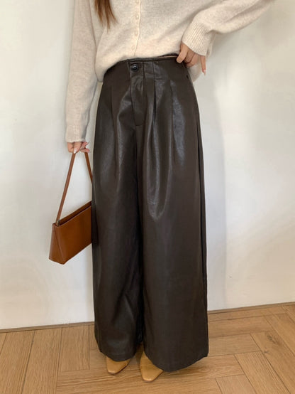 // 造型感帥氣軟軟油蠟皮褲
