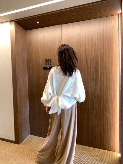 // 設計感後綁帶蝙蝠袖毛衣