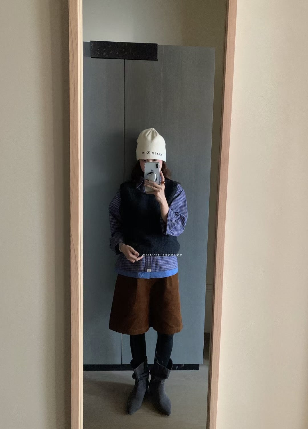 // 慵懶粗針後皮標羊毛背心