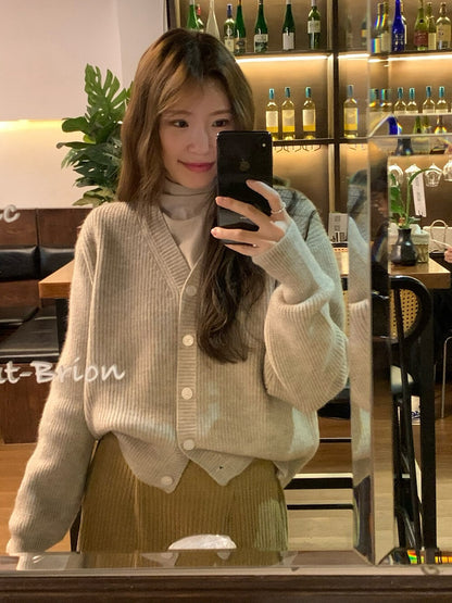 // 超soft V領8色直紋CD