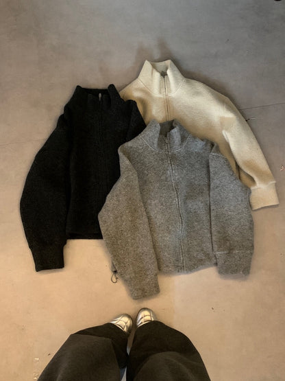 // 85%羊毛下擺可抽繩立領外套