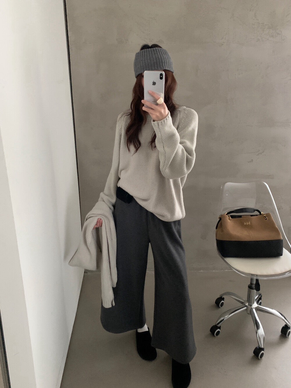 // 巨美粗針慵懶感落肩毛衣(連頸巾)