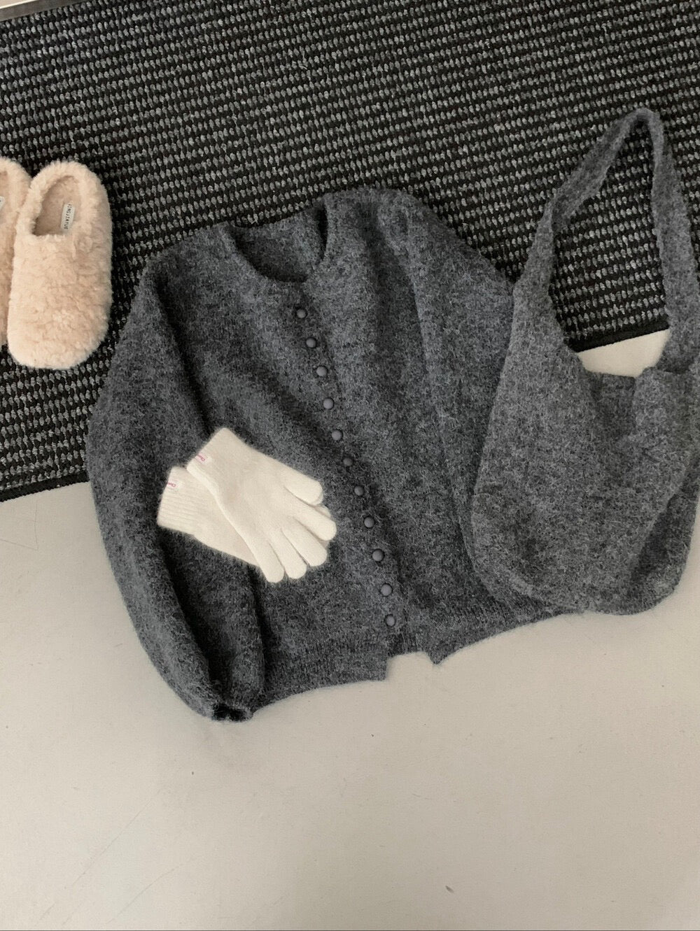 // 6%綿羊毛慵懶圓包扣CD(連單肩袋)