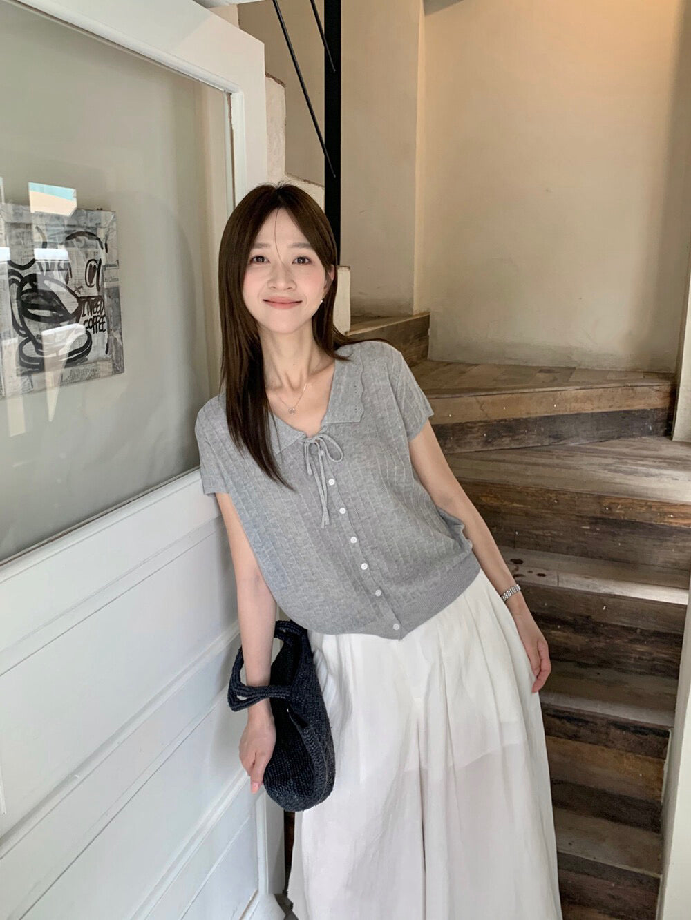 // 花邊翻領綁帶直紋麻質針織上衣