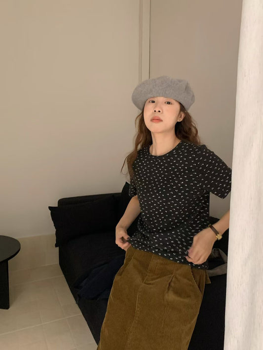 // 超親膚絨感小碎花TEE