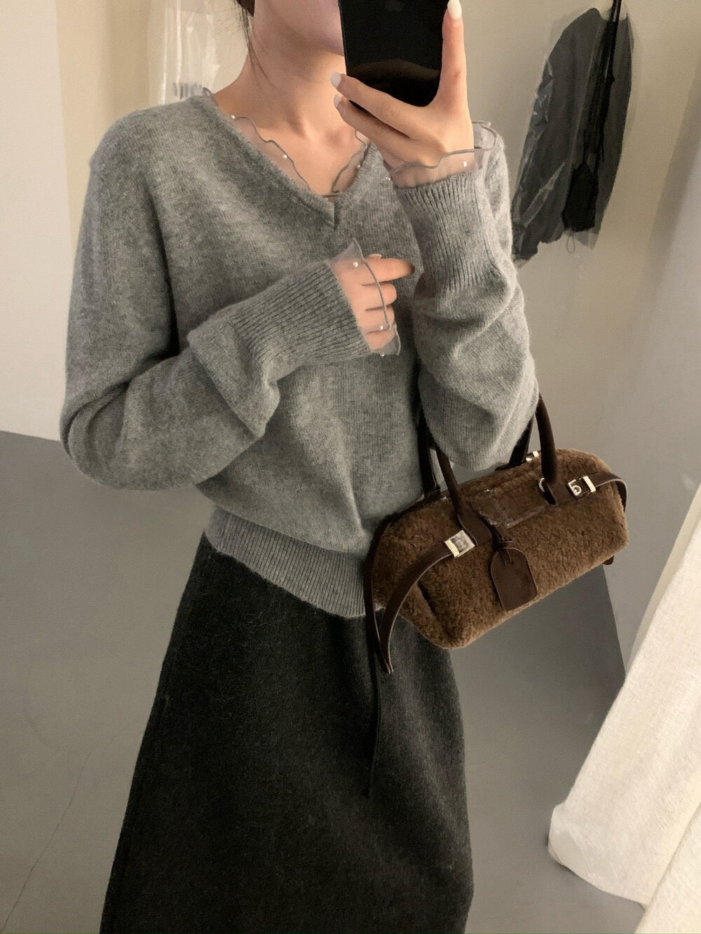 // 5%羊毛拼接lace+釘珠V領NT