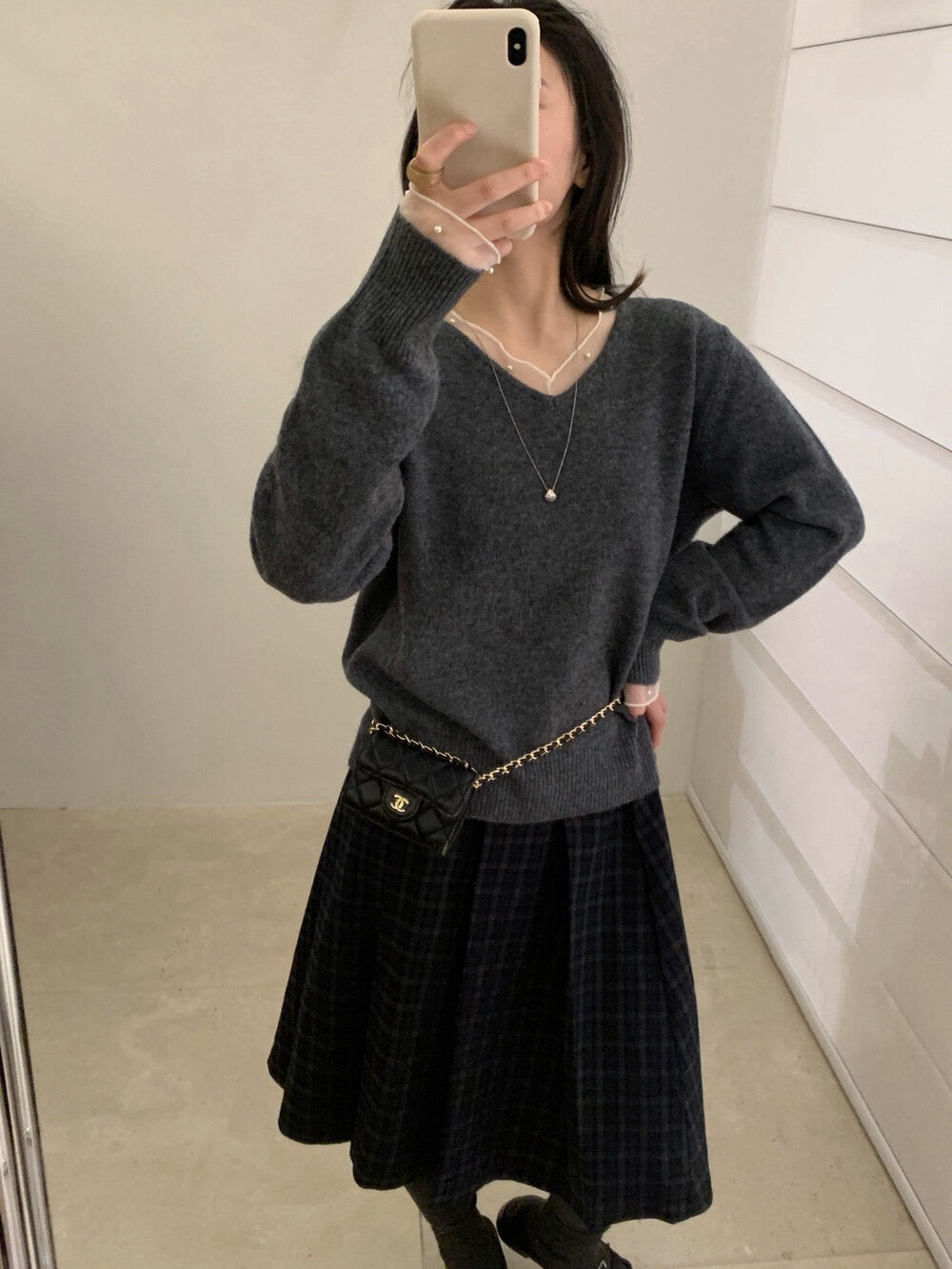 // 100%綿羊毛拼珍珠lace邊NT