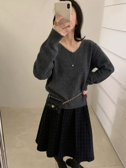 // 100%綿羊毛拼珍珠lace邊NT