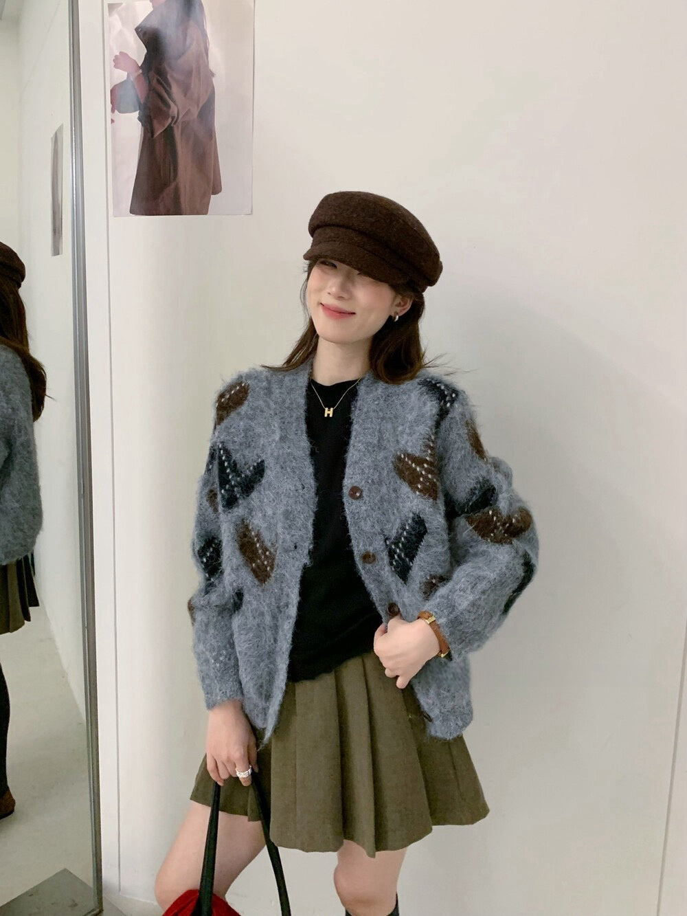 // 超美心心菱格V領CD