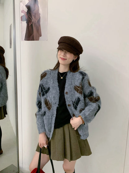 // 超美心心菱格V領CD