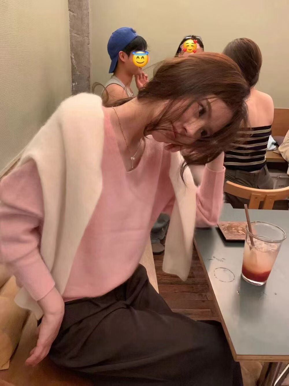 // ￼不易掉毛不易起球山羊絨毛衣