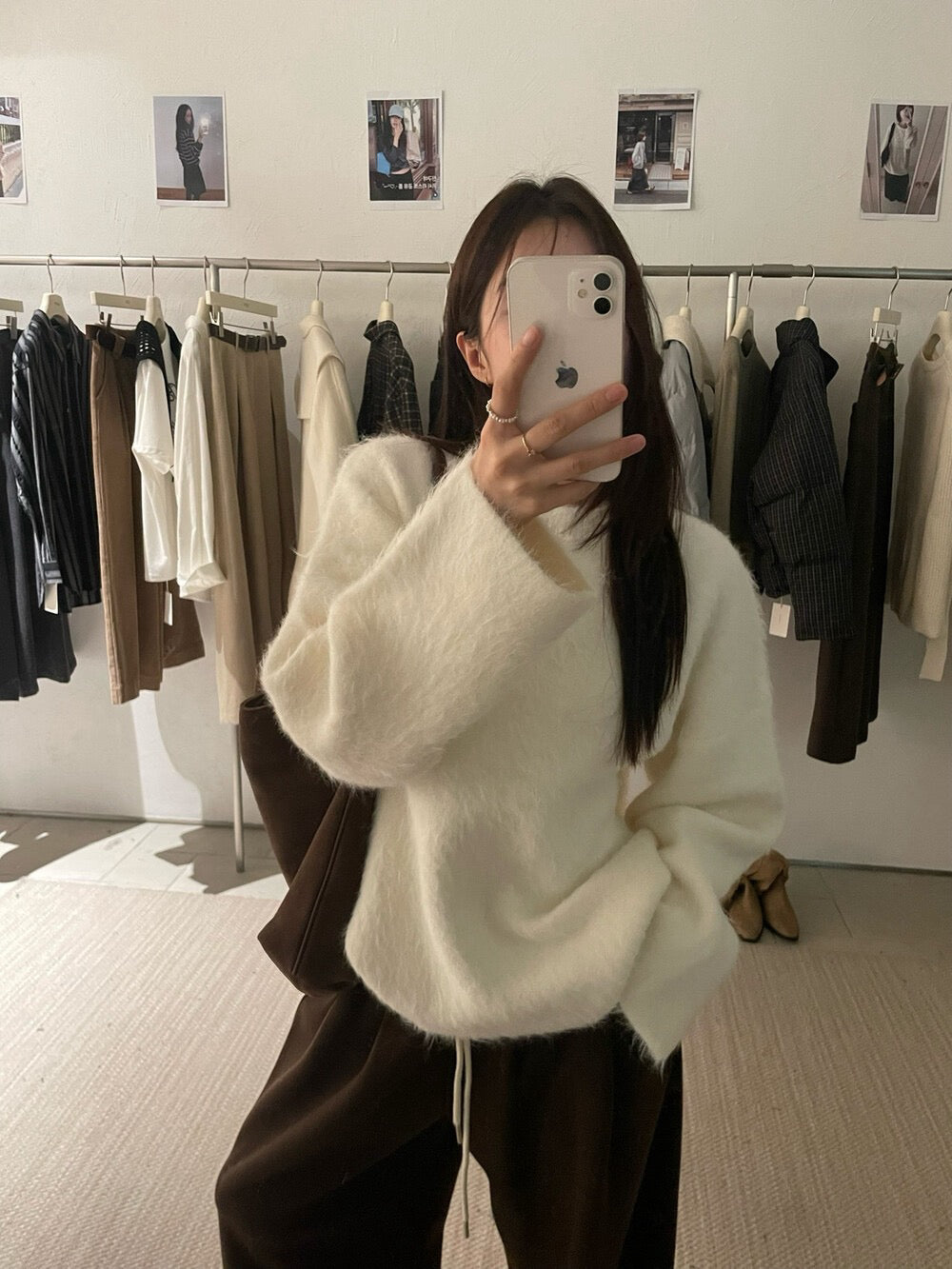 // 軟糯質感拉絨圓領寬鬆毛衣