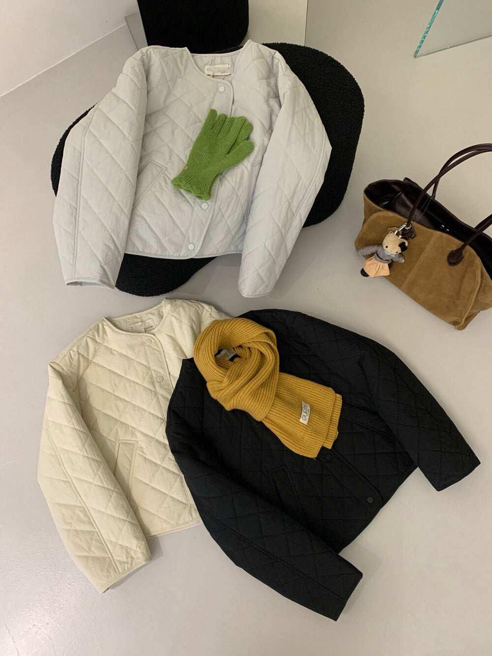 // 簡約菱格薄夾棉圓領外套